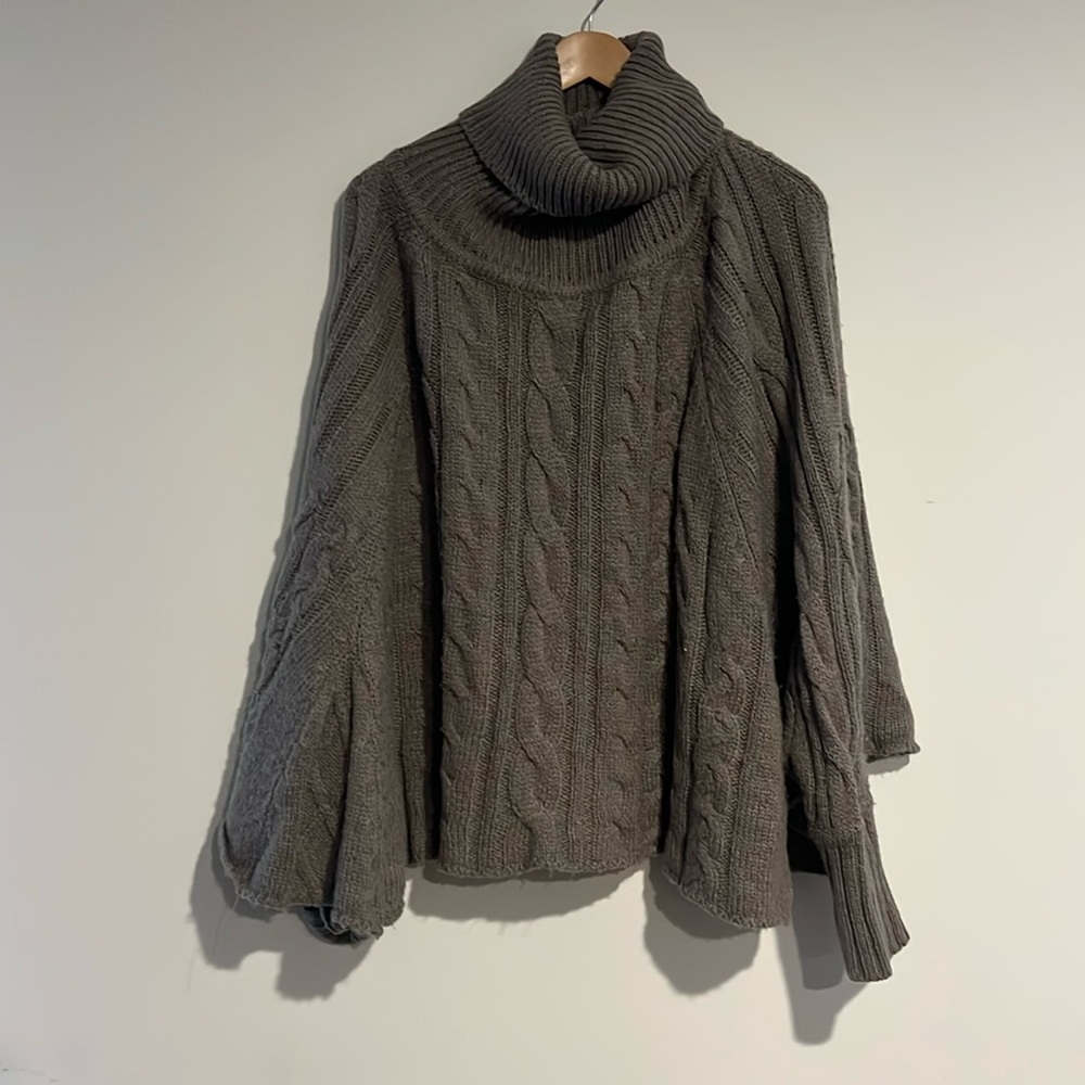 ♻️ANAC Sweater Poncho